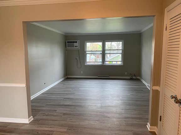 4th image of 5018 Forest Park Pl APT 6