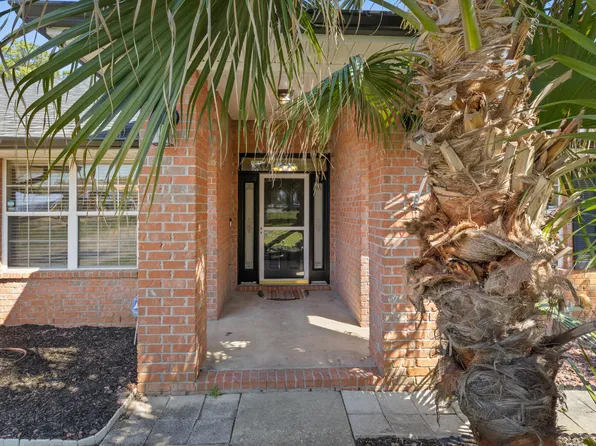 6020 Toulouse St, Gulf Breeze, FL 32563