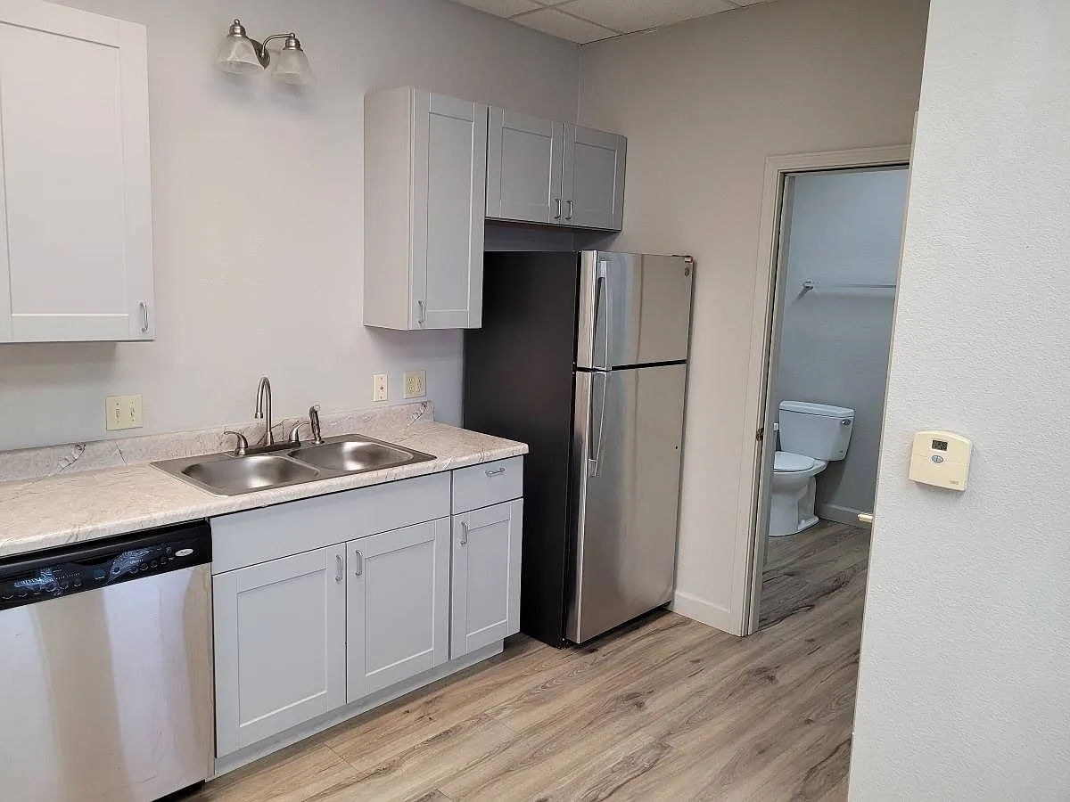 2 bed, 1063 sqft, $1,475 — Photo 3