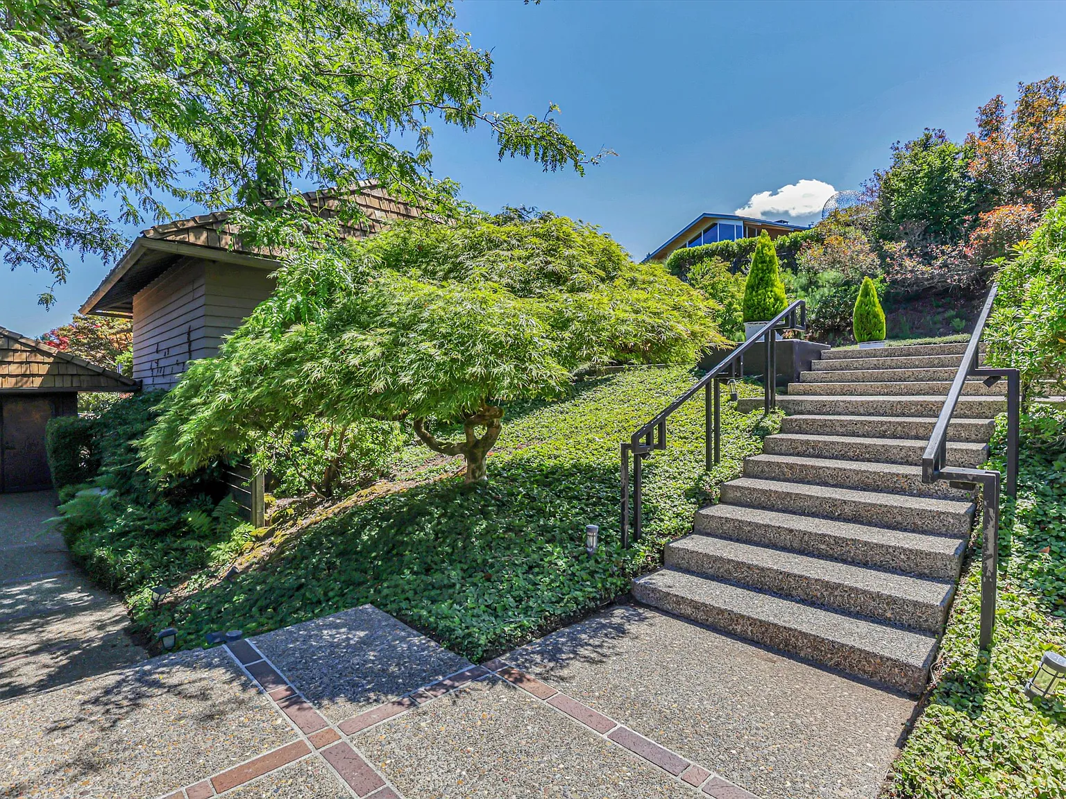 4 bed, 3.5 bath, 3806 sqft, $7,500 — Photo 3