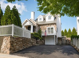 17 Glendale Ave, Staten Island, NY 10304