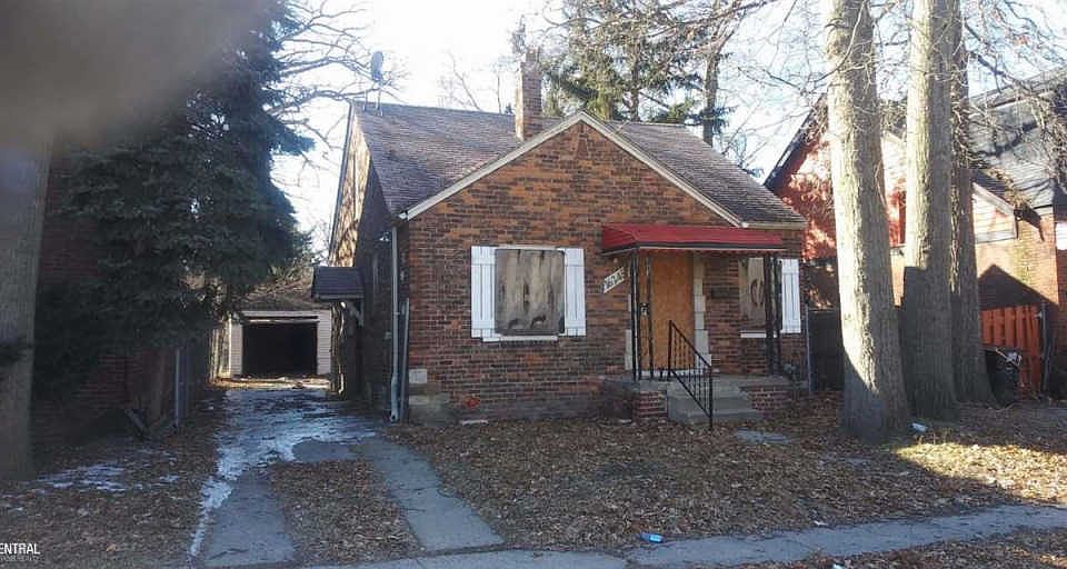 1st image of 16245 Sorrento St