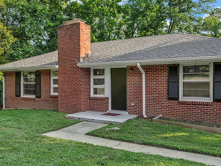 4917 Salem Dr — Photo 8