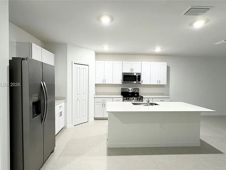 17208 Cantu Ct — Photo 4