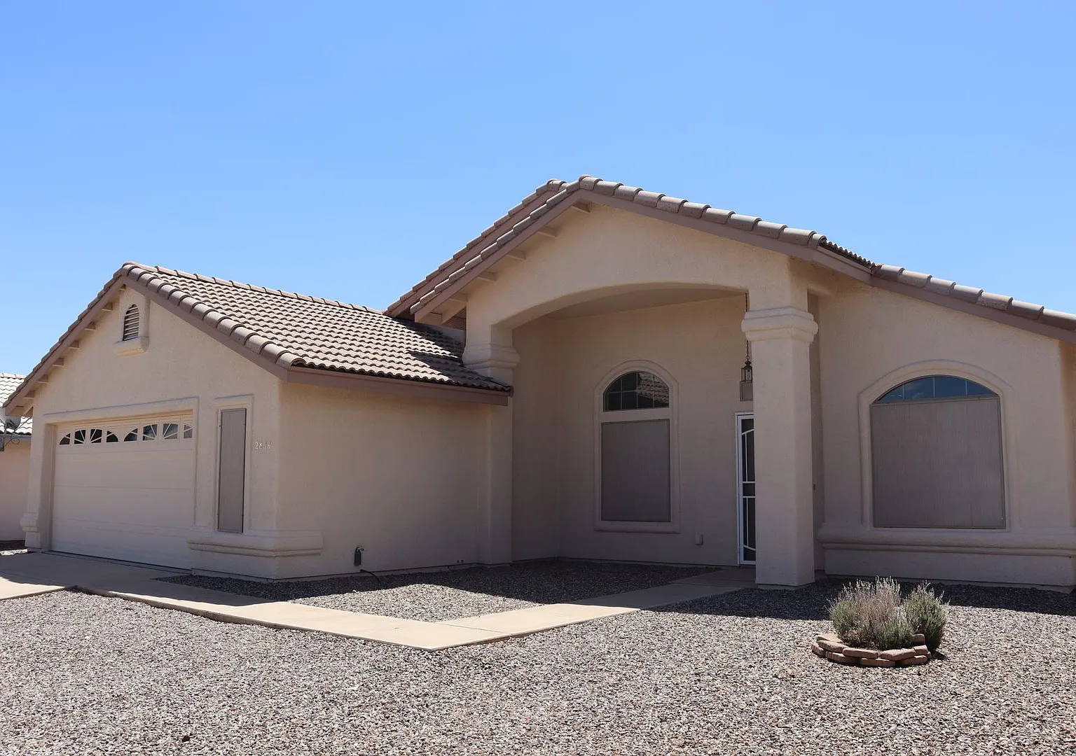 Canyon De Flores Home — Photo 1