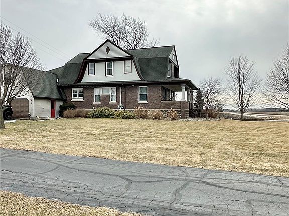 2nd image of 1083 S Van Buren Rd