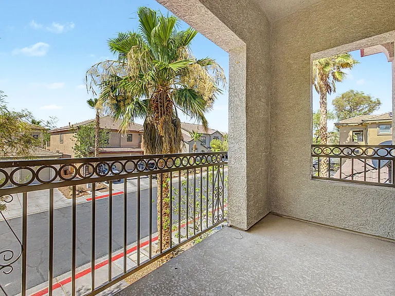 4204 Lower Saxon Ave — Photo 39