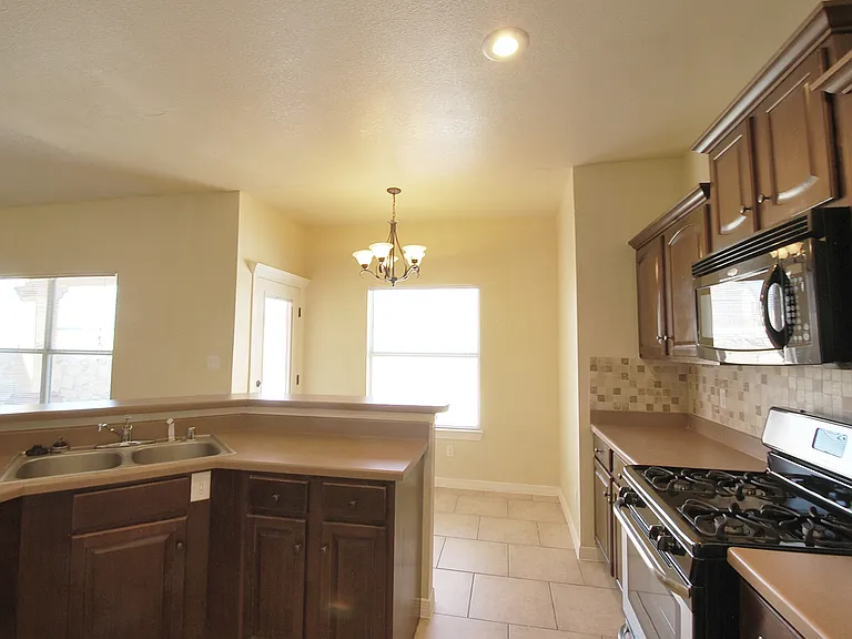 5513 Ignacio Frias Dr — Photo 12