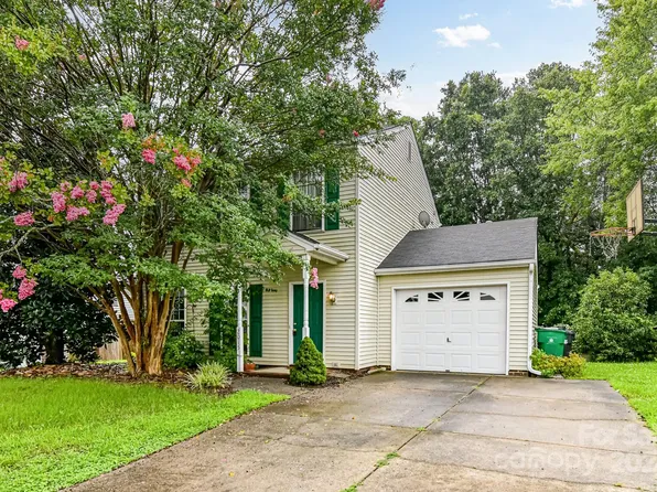 2015 Mallard Woods Pl, Charlotte, NC 28262