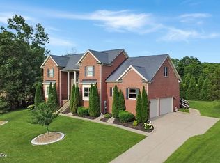 677 Oak Creek Dr, Mount Washington, KY 40047