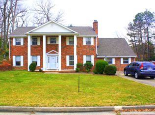 205 Stratford Dr, Colonial Heights, VA 23834