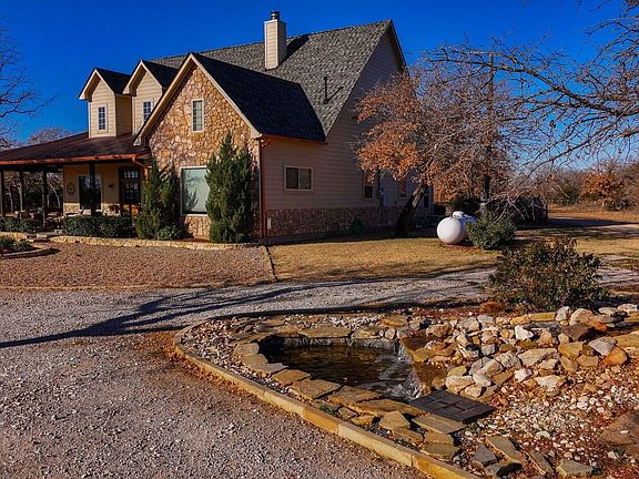 Whispering Oak Retreat in Stephens County 