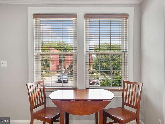 5th image of 1600 S Barton St APT 745