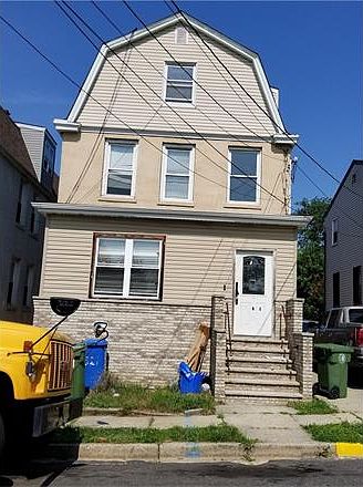2nd image of 321 Dorsey St