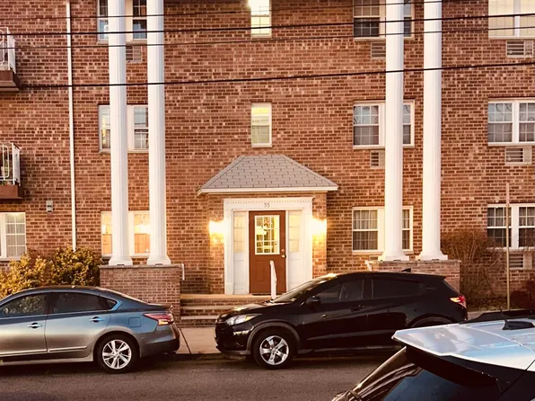 55 W 1st St APT B4, Bayonne, NJ 07002