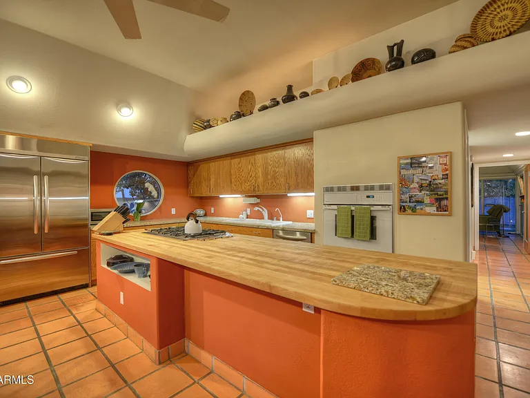 1523 W Vista Ave — Photo 8