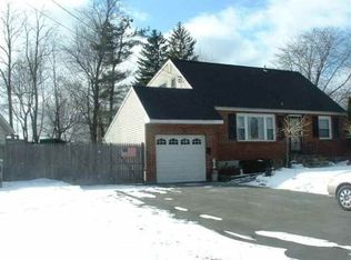 5 Jean Pl, Schenectady, NY 12303