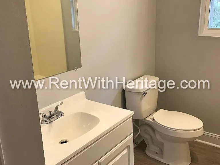 1709 Nutmeg St — Photo 18