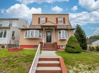 1090 Salem Rd, Union, NJ 07083