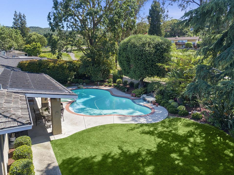1st image of 6717 Crystal Springs Dr