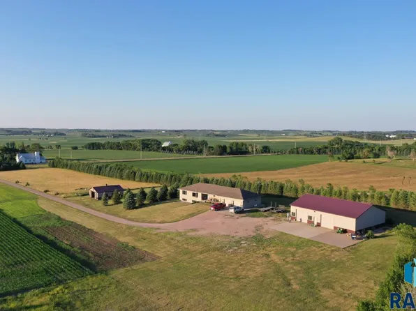 48297 258th St, Brandon, SD 57005