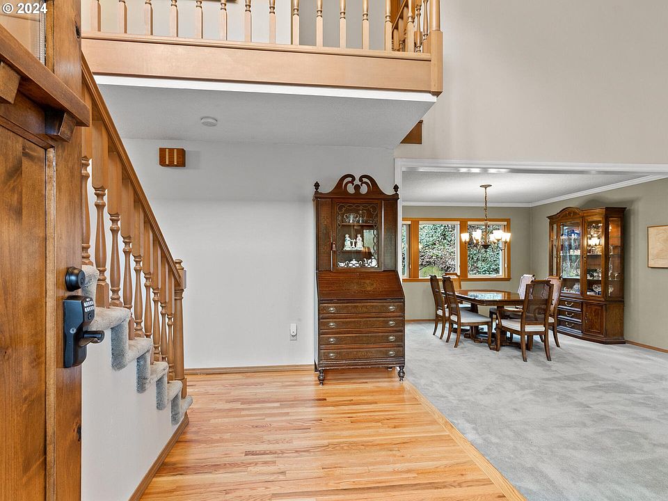 2nd image of 15555 Heritage Ct