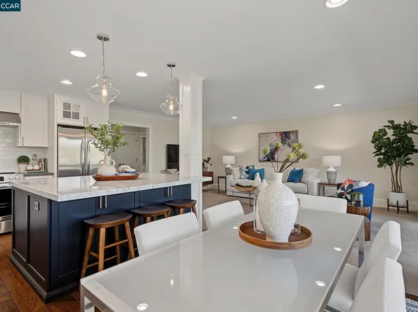 1108 Fairlawn Ct APT 8, Walnut Creek, CA 94595