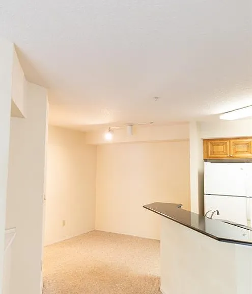 822 Camargo Way #208 — Photo 7