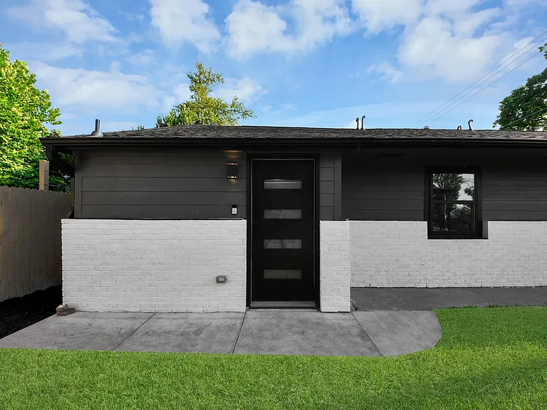 6201 Batterson St — Photo 28