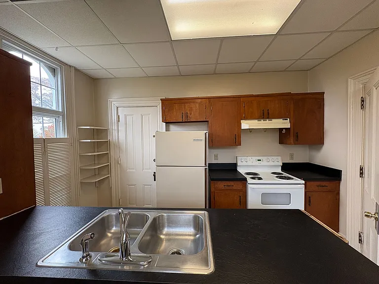 110 Langhorne Ln #3 — Photo 7