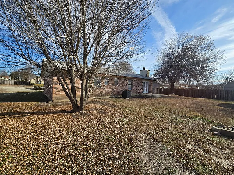 4508 Tanglewood Cir — Photo 28