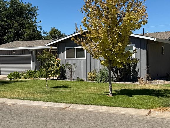 3rd image of 487 Neil Dr