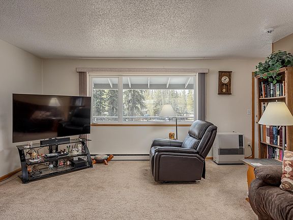 2nd image of 715 Waves Rd