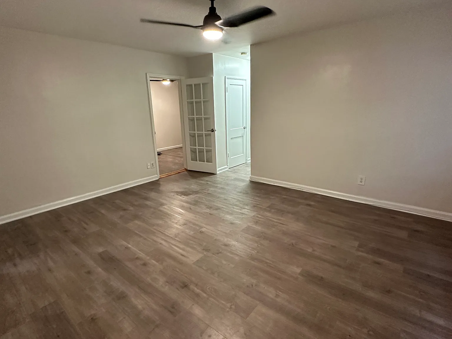 Living Room unfurnished (see door to the den)