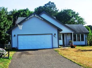 6871 29th St N, Oakdale, MN 55128