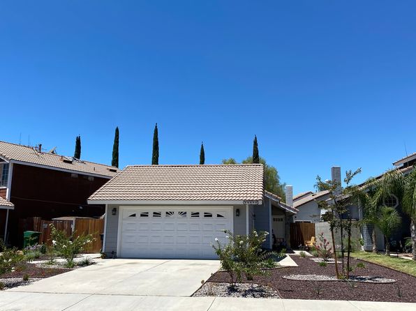 24426 Carolee Ave