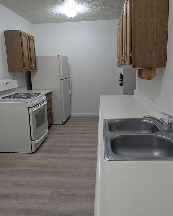 1st image of 301 E Andre Ave APT 3