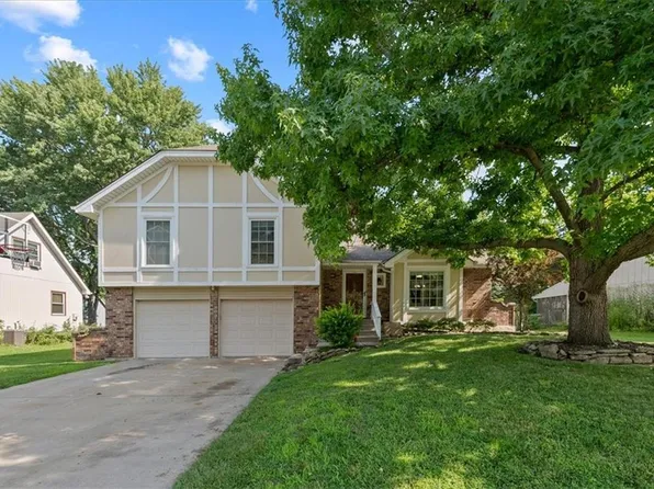 2144 E 152nd Ter, Olathe, KS 66062