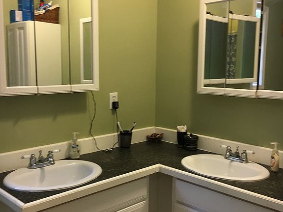 5th image of 3402 Old Orchard Ln