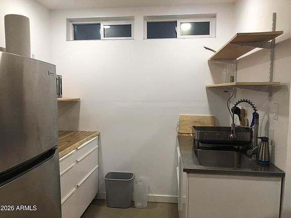 3rd image of 705 W 16th St #1