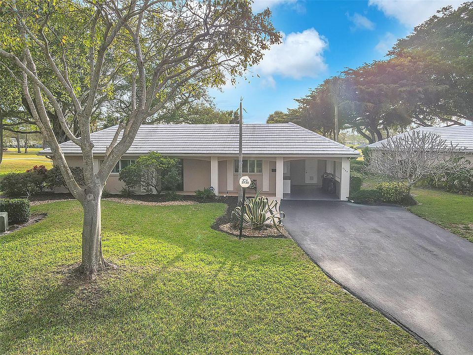 1st image of 3735 Oaks Clubhouse Drive #3735