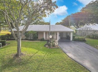 3735 Oaks Clubhouse Dr #3735, Pompano Beach, FL 33069