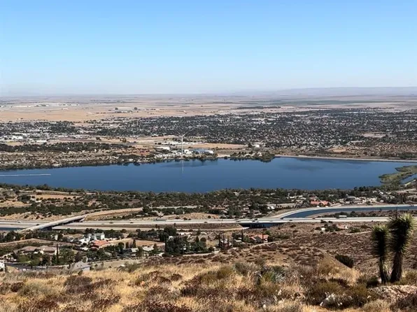 305401 Lakeview Dr, Palmdale, CA 93551