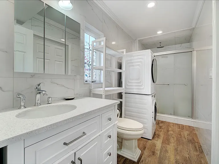 10 Stanford Dr — Photo 5