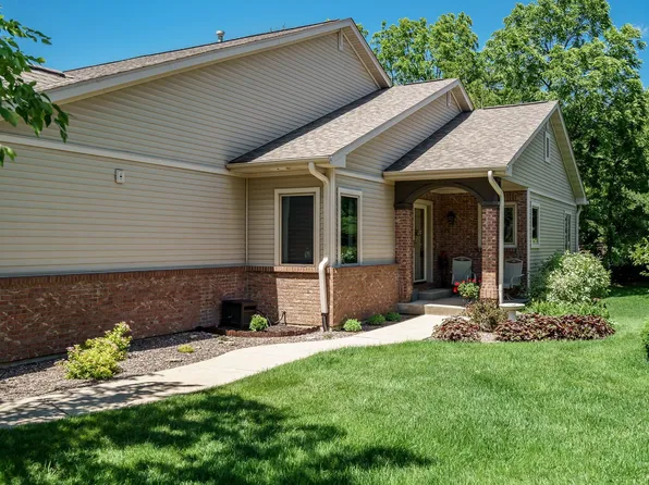 6336 Parks Edge Dr, Loves Park, IL 61111