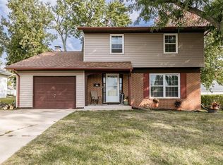 5418 Skyline Dr NW, Cedar Rapids, IA 52405