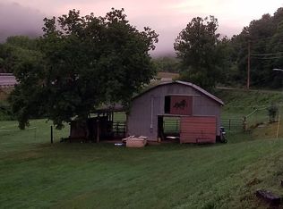 58 Ashley Dr, Van Lear, KY 41265