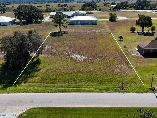 8424 Hampshire Dr, Sebring, FL 33876