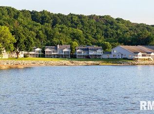 11 Lighthouse Ln, Hampton, IL 61256