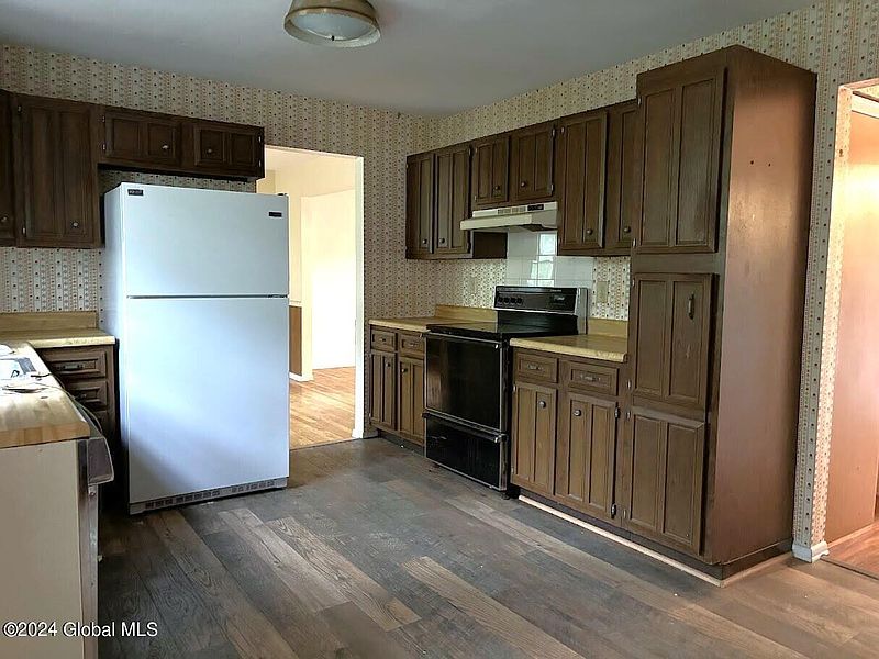 3rd image of 75 Cascade Terrace